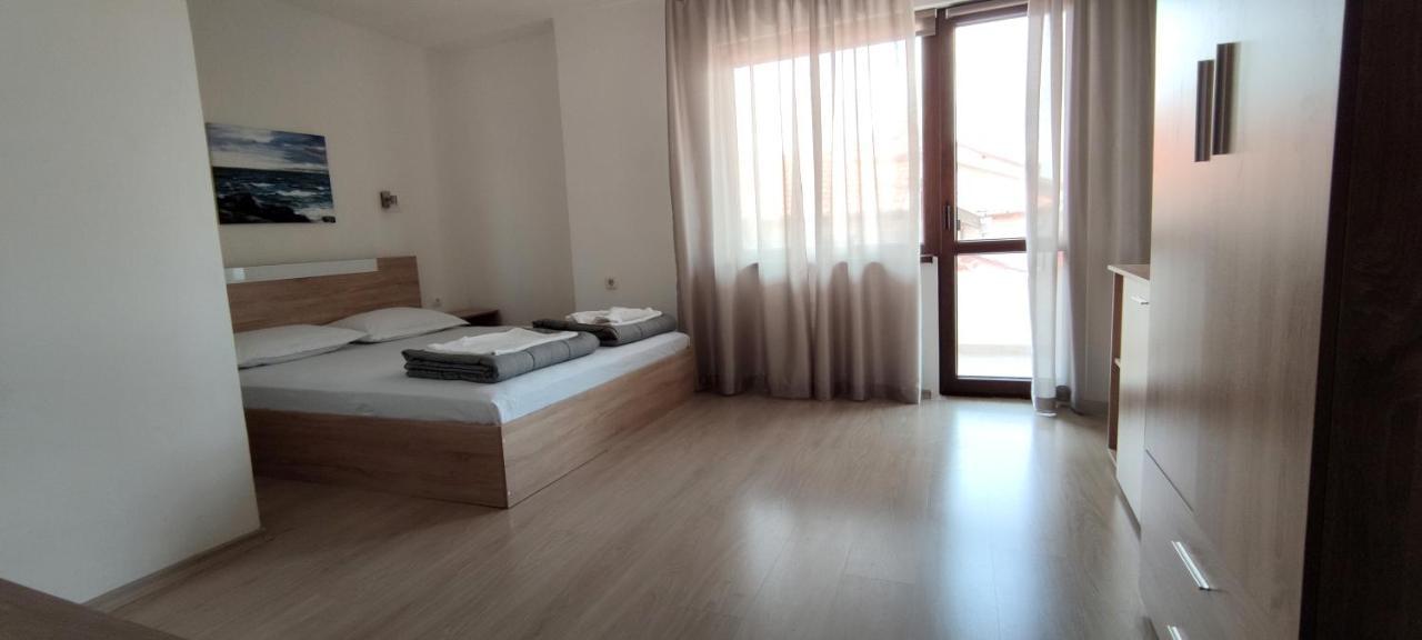 Yanevi Apartments Черноморець Екстер'єр фото